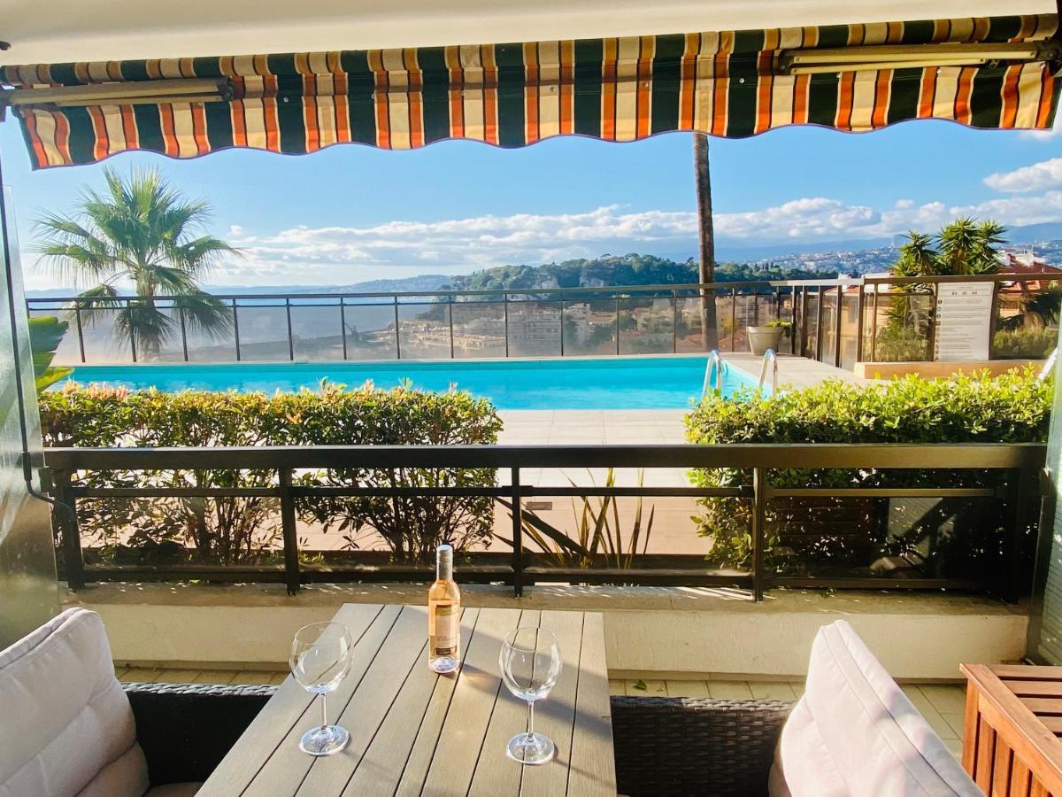 Superbe 2 Pieces Terrasse / Piscine / Vue / Parking